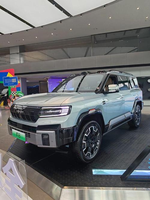 惠州183比亚迪方程豹硬派越野的爆款，英菲尼迪35周年与你共成长
